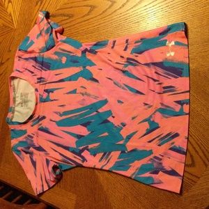 Under Armour top